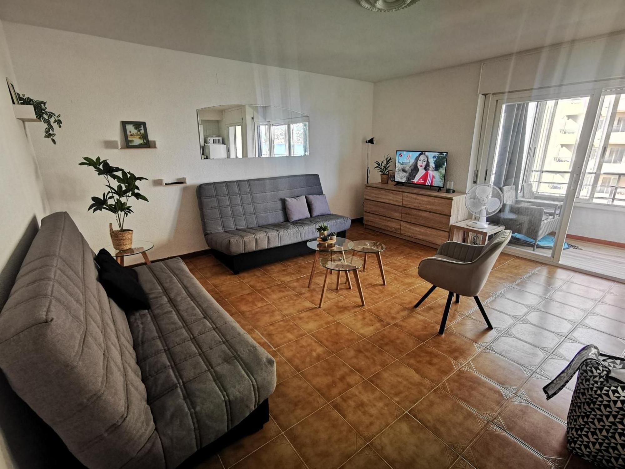 Spacieux Appartement Rose Front Mer Et Piscine Roses Extérieur photo