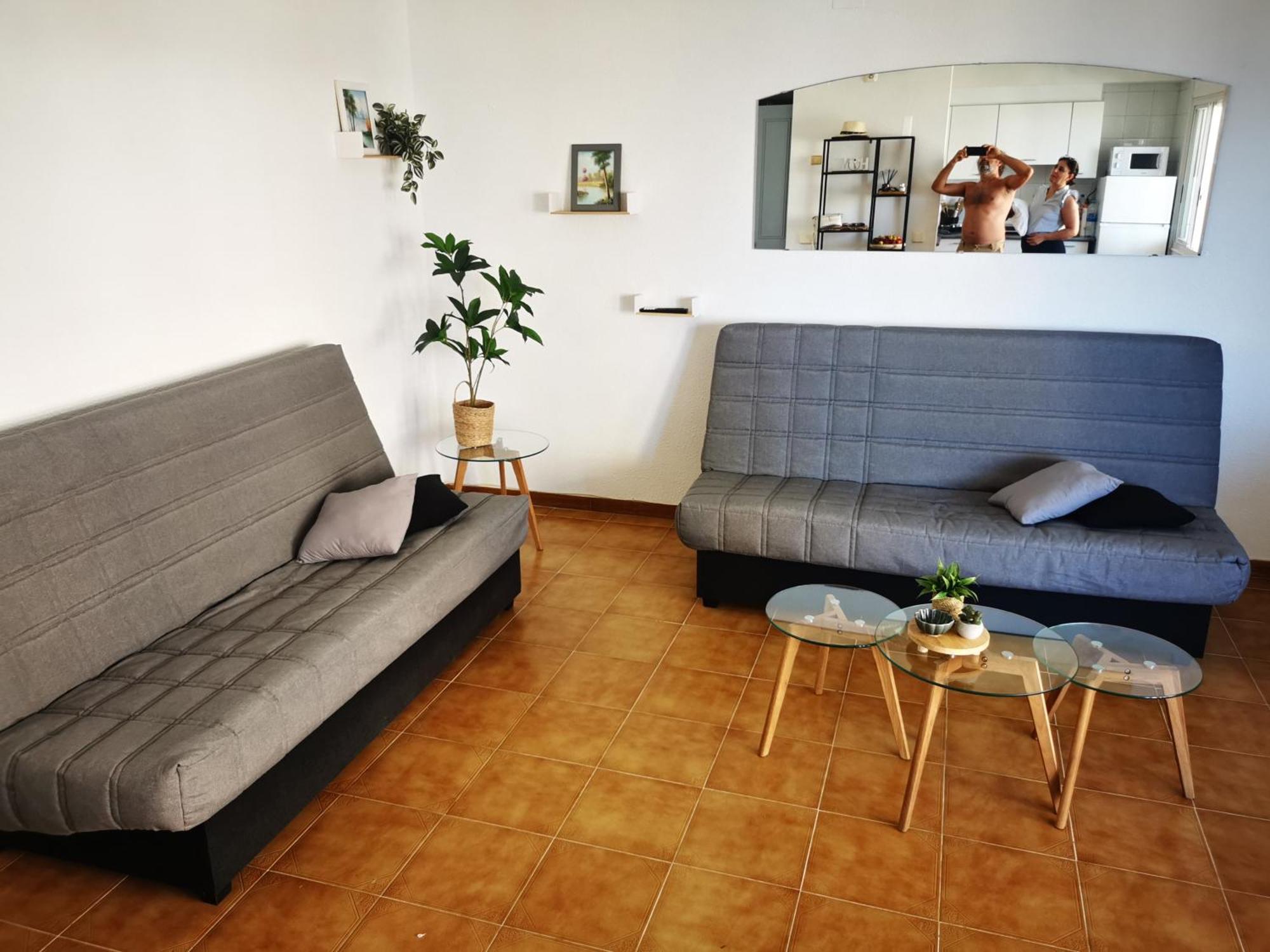 Spacieux Appartement Rose Front Mer Et Piscine Roses Extérieur photo
