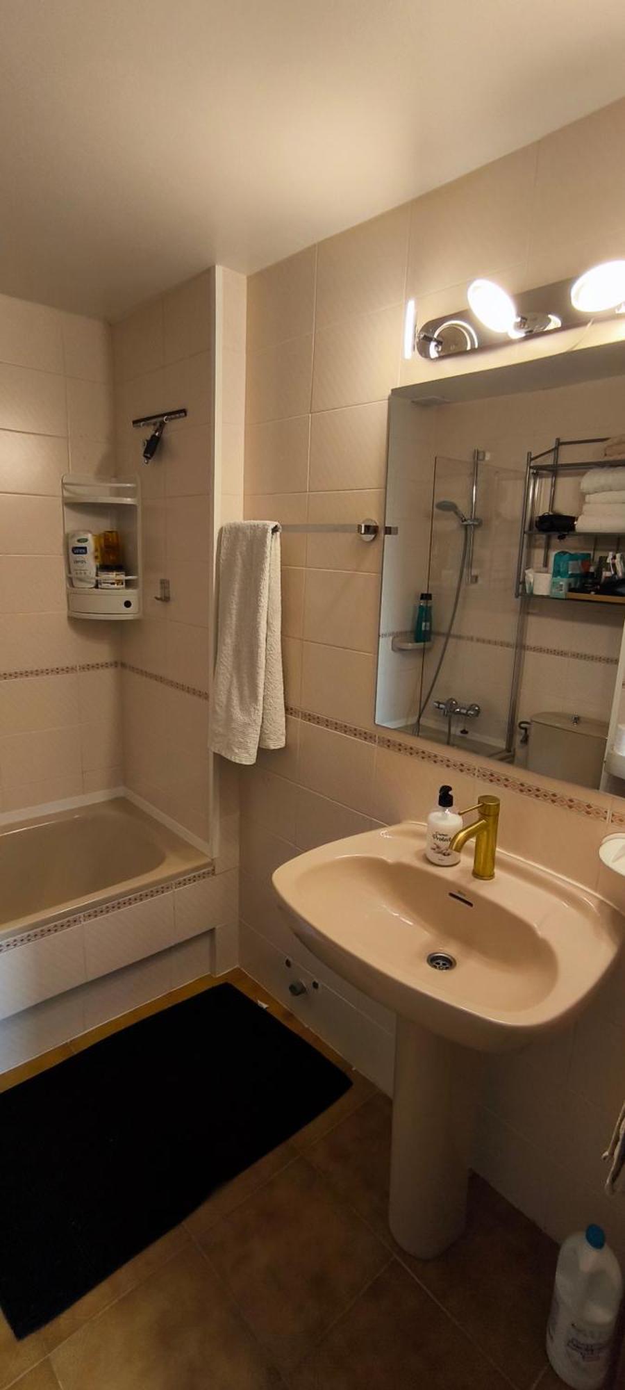 Spacieux Appartement Rose Front Mer Et Piscine Roses Extérieur photo